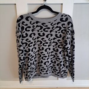 Metric Knits Leopard Print Sweater – Size Small